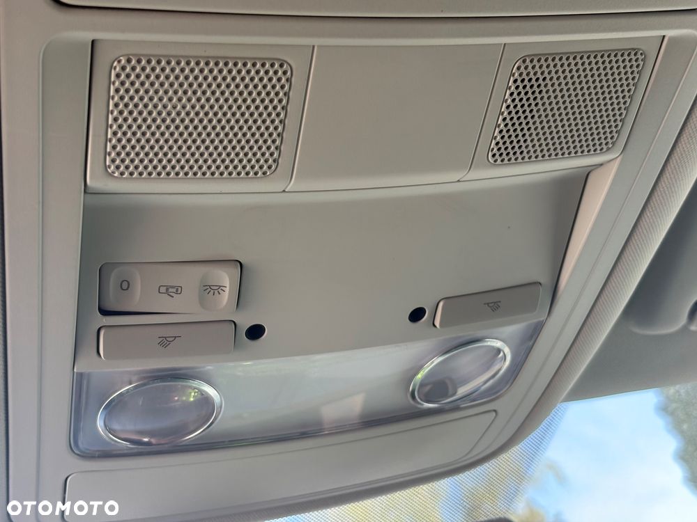 Volkswagen Touran 1.4 TGI BlueMotion DSG Cup - 18