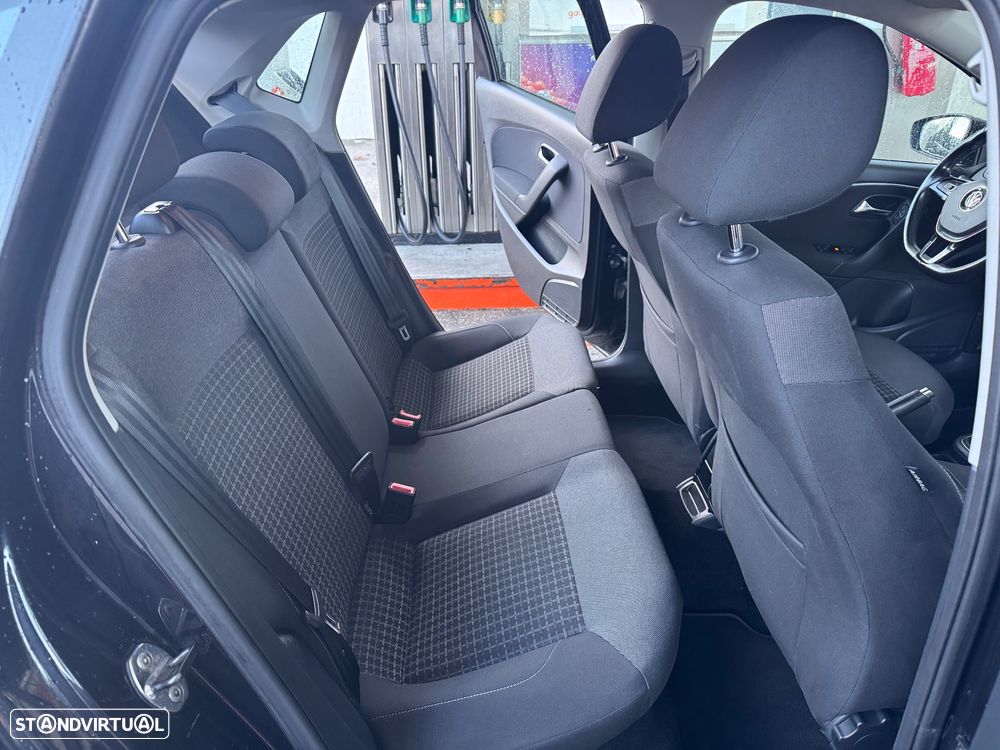 VW Polo 1.0 Confortline - 19