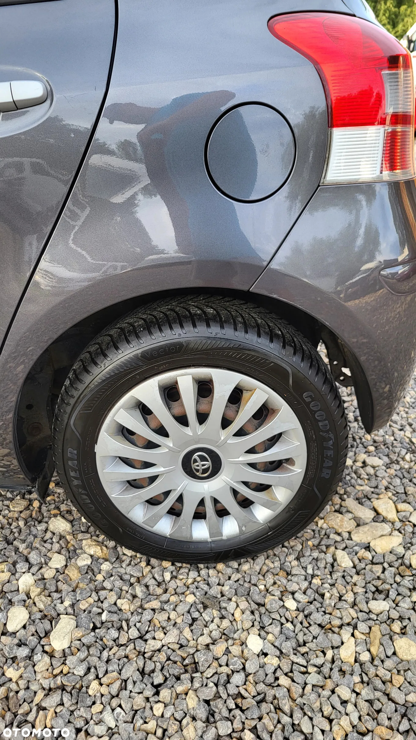 Toyota Yaris 1.0 Premium - 17