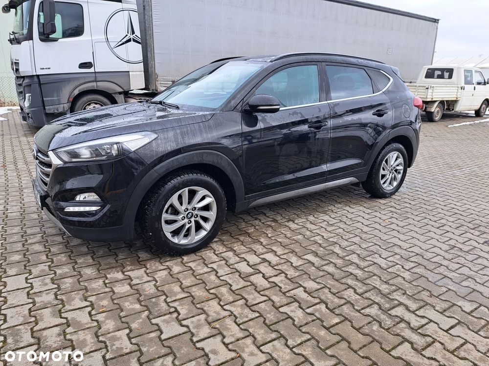 Hyundai Tucson blue 1.7 CRDi 2WD Intro Edition - 2