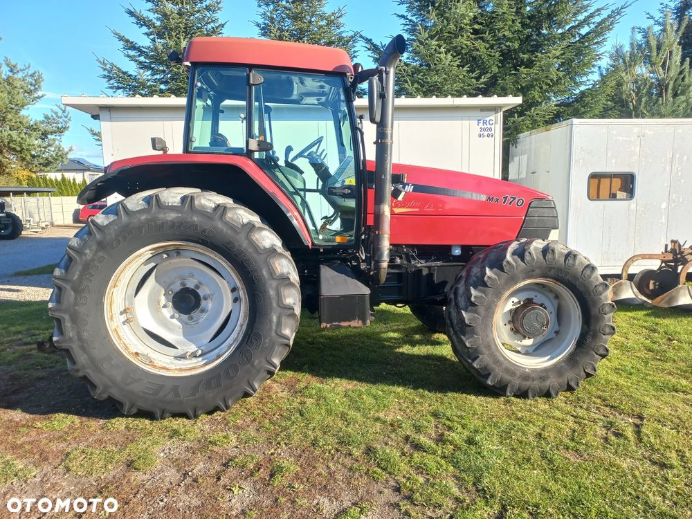 John Deere Massey ferguson - 5