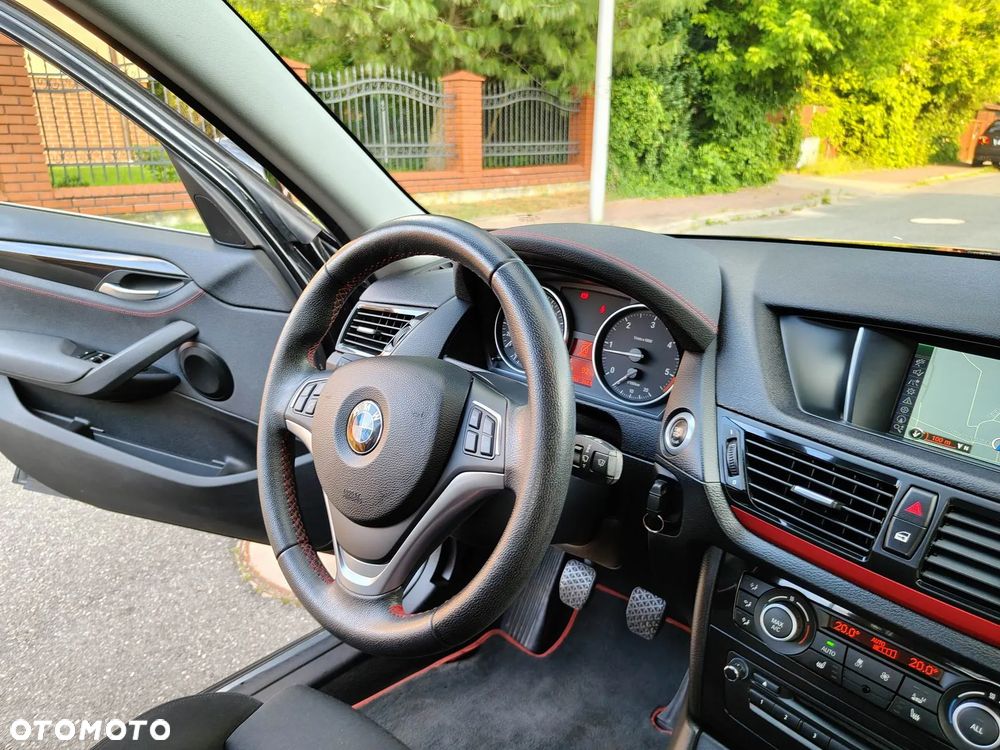 BMW X1 sDrive16d Sport Line - 25