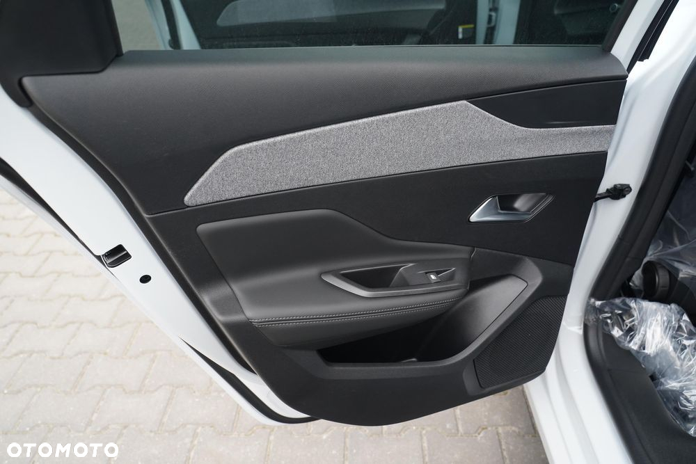 Peugeot 308 1.5 BlueHDi Allure S&S EAT8 - 8