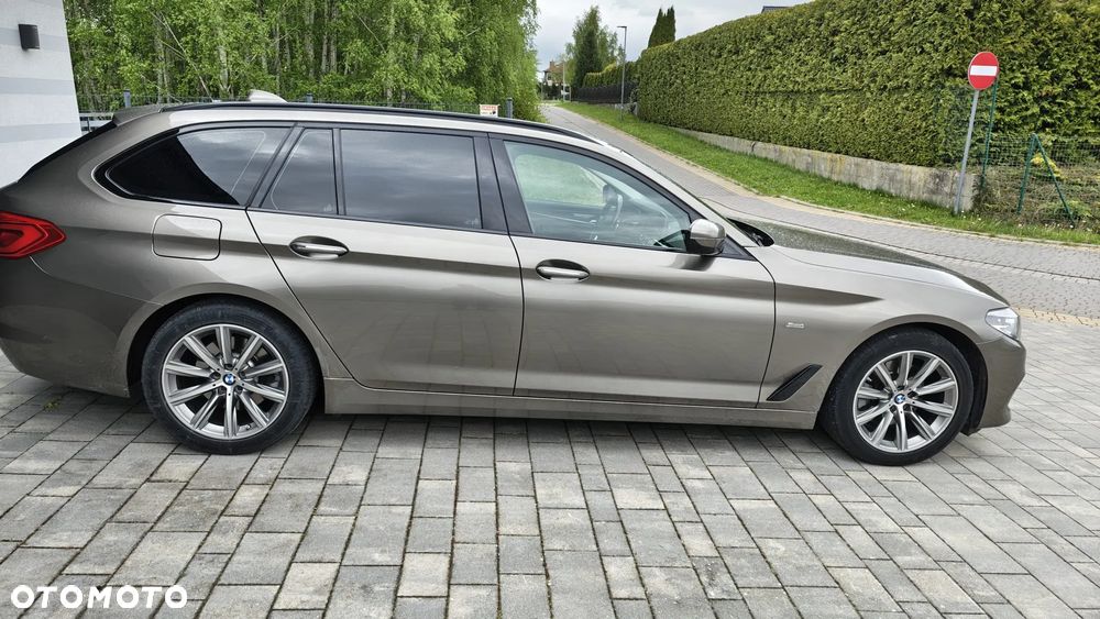 BMW Seria 5 520d Luxury Line sport - 2