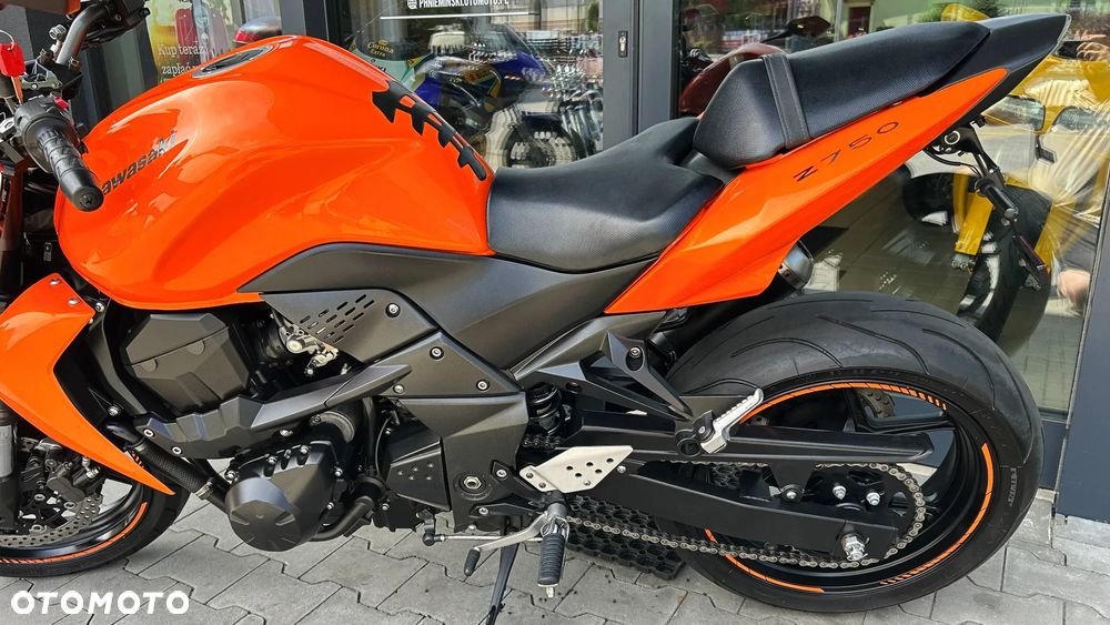 Kawasaki Z - 6
