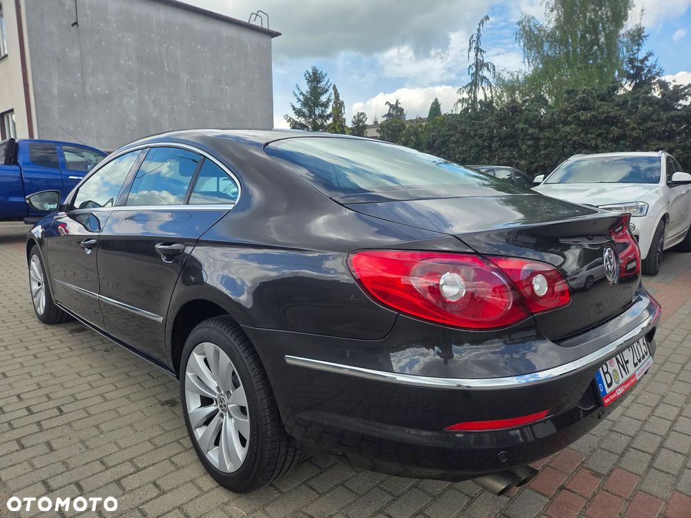 Volkswagen Passat CC - 8