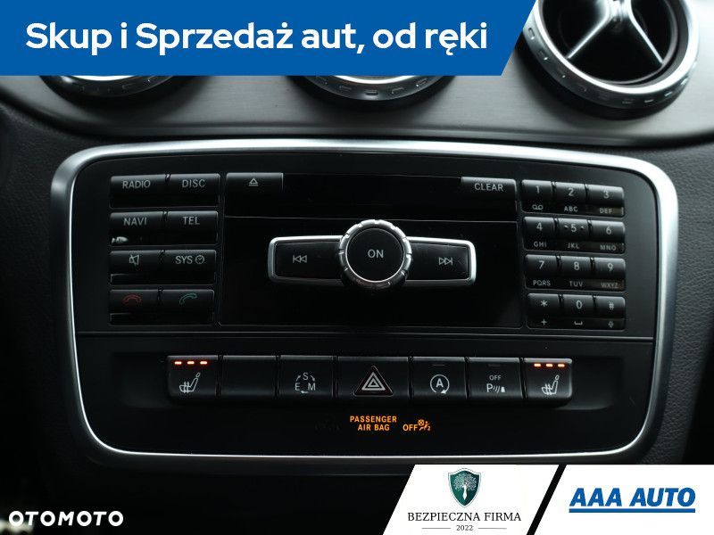 Mercedes-Benz GLA - 15