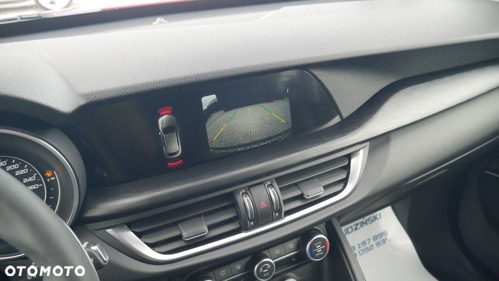 Alfa Romeo Stelvio - 22