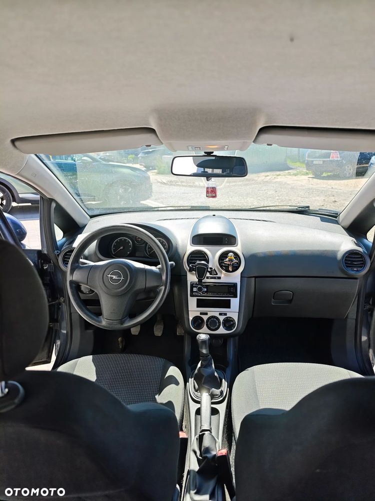 Opel Corsa 1.2 16V Essentia - 5