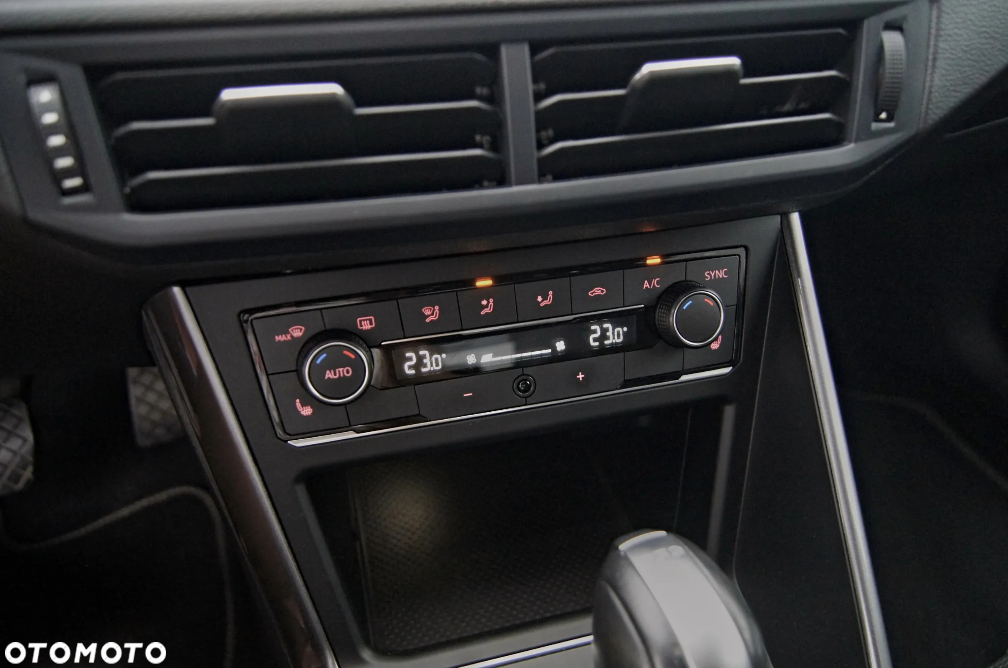 Volkswagen Polo 1.0 TSI R-Line DSG - 19