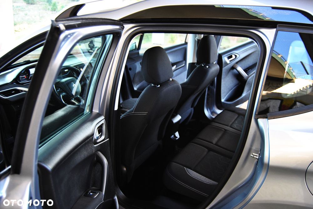 Peugeot 2008 - 13