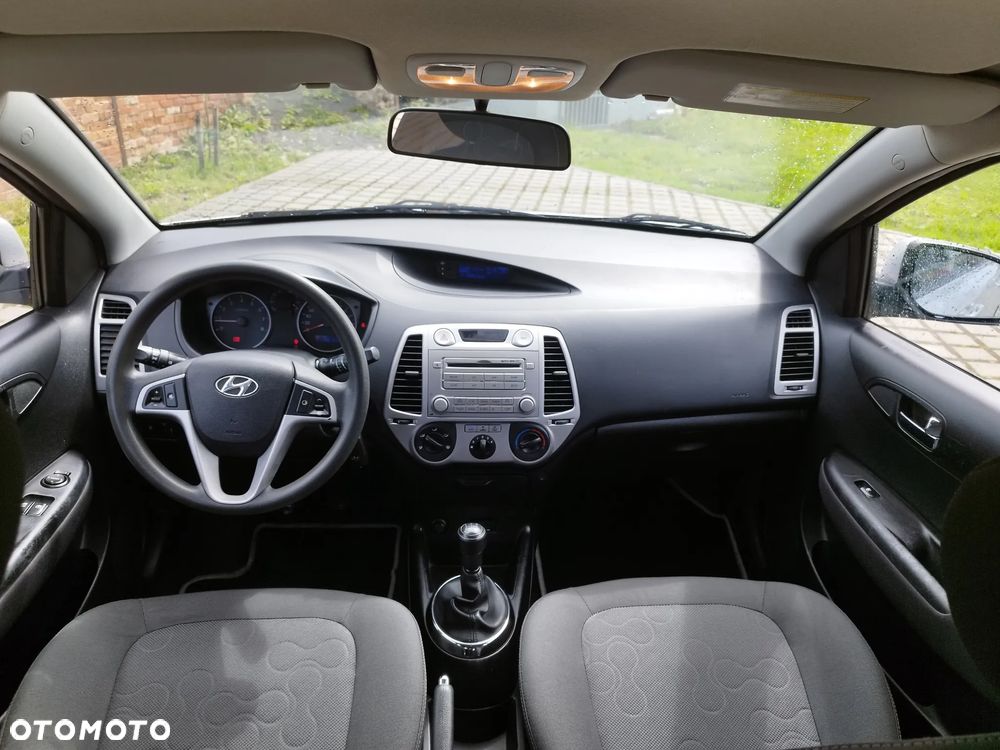Hyundai i20 - 12