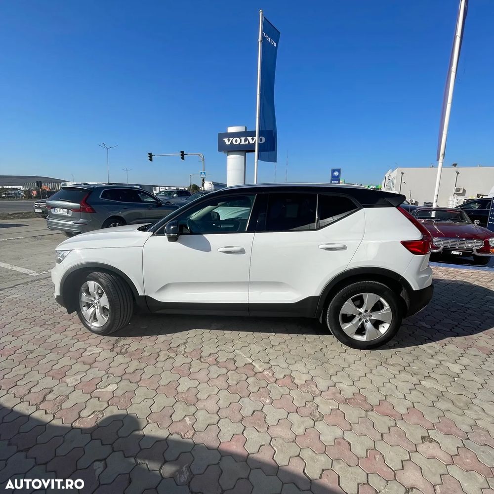 Volvo XC 40 T4 AWD Momentum Pro - 4