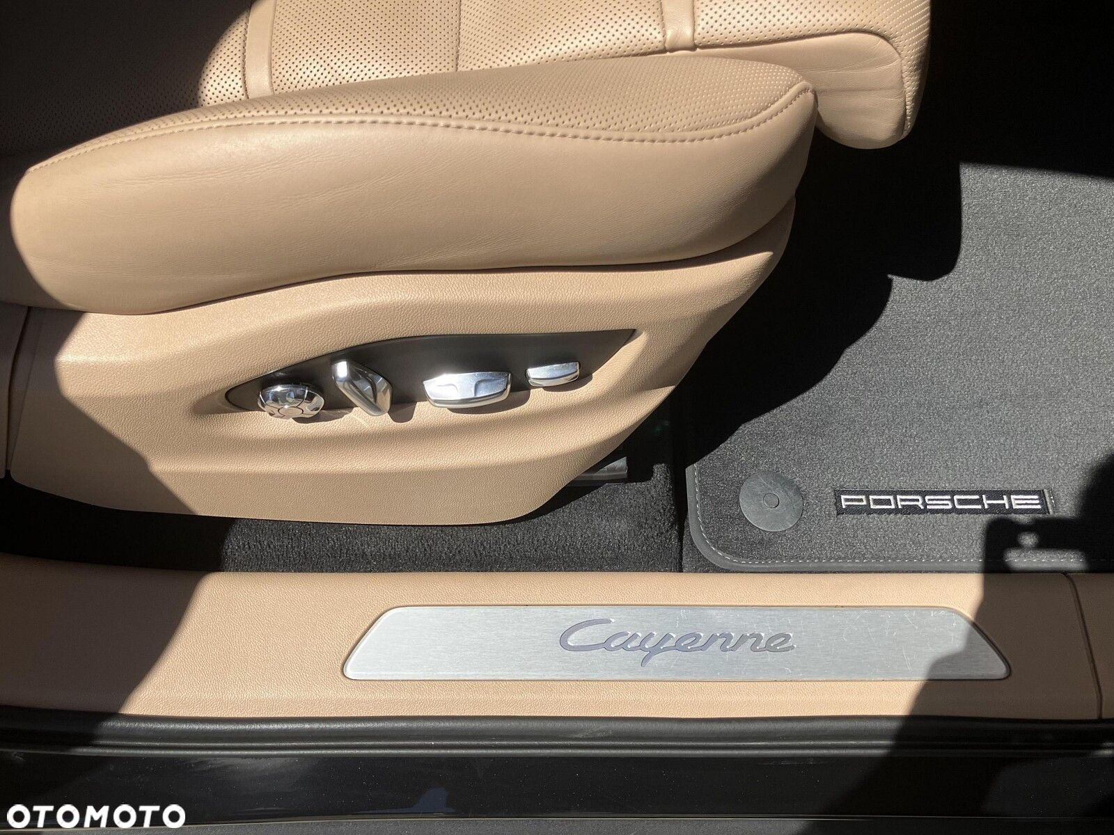 Porsche Cayenne - 17