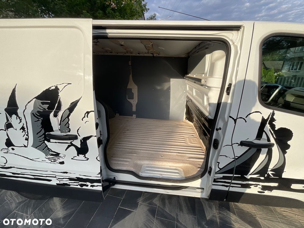 Renault Trafic - 10