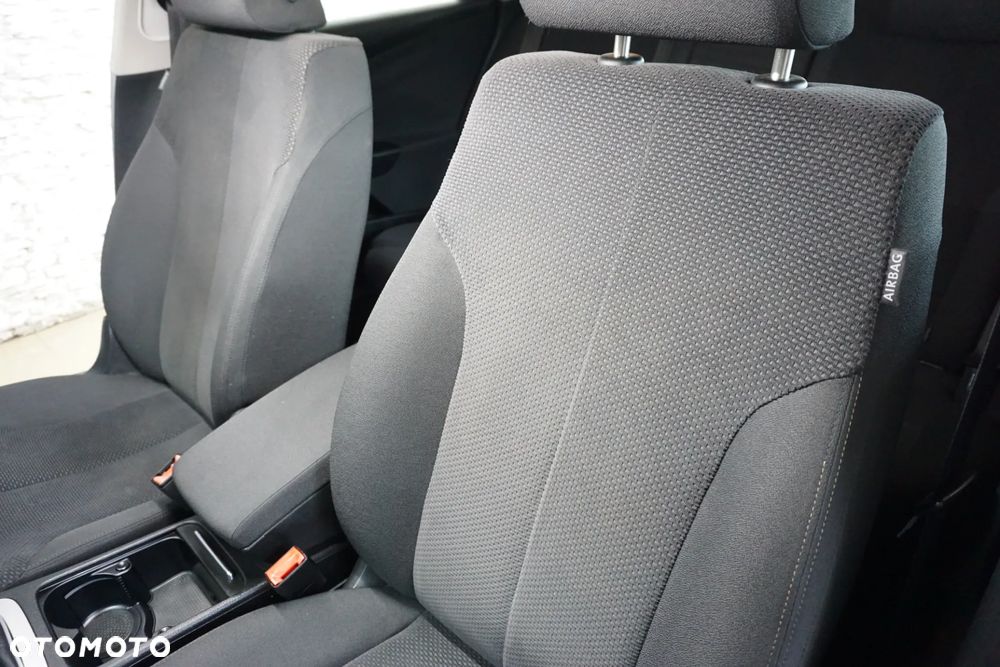 Volkswagen Passat Variant 2.0 TDI DPF Comfortline Blue Motion Technology - 24