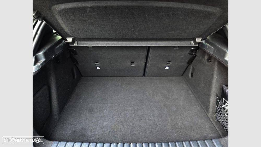 BMW 116 d Pack Desportivo M Auto - 15