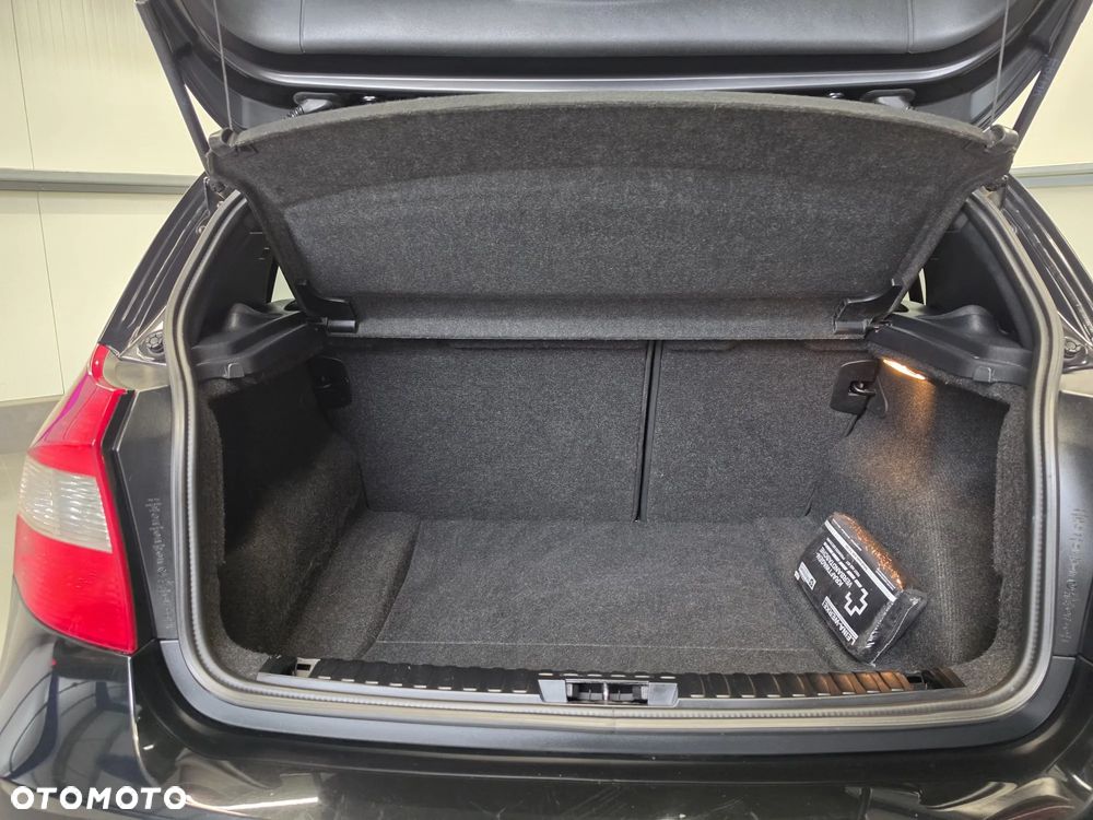 BMW Seria 1 120d DPF - 19