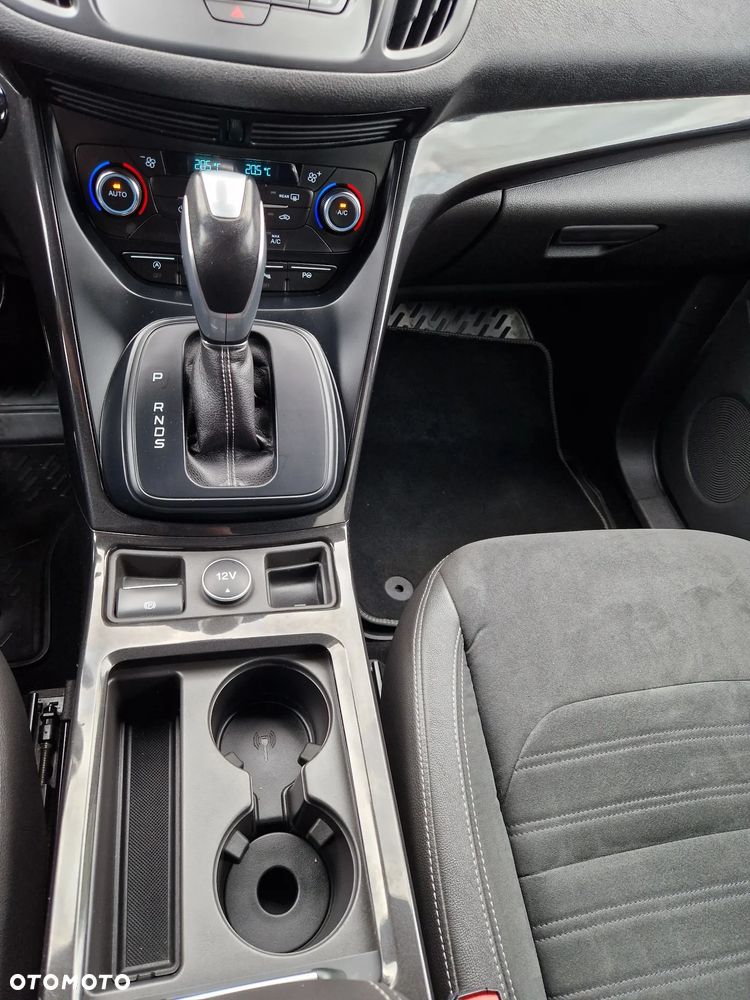 Ford Kuga 2.0 TDCi 4x4 ST-Line - 28