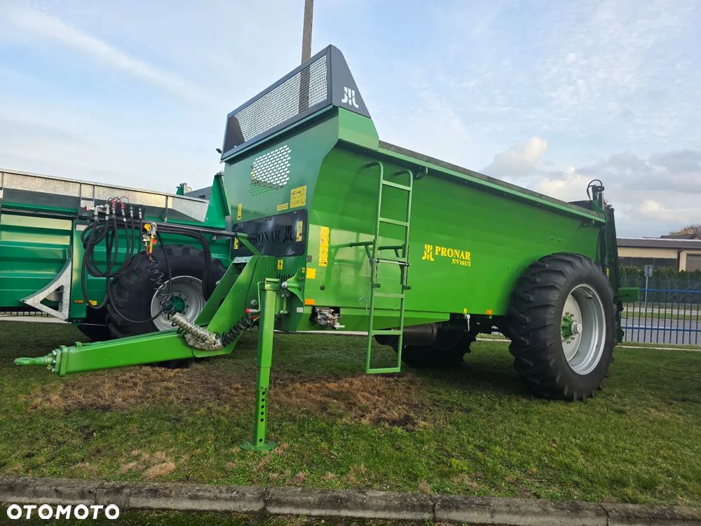 Pronar Rozrzutnik NV161/2