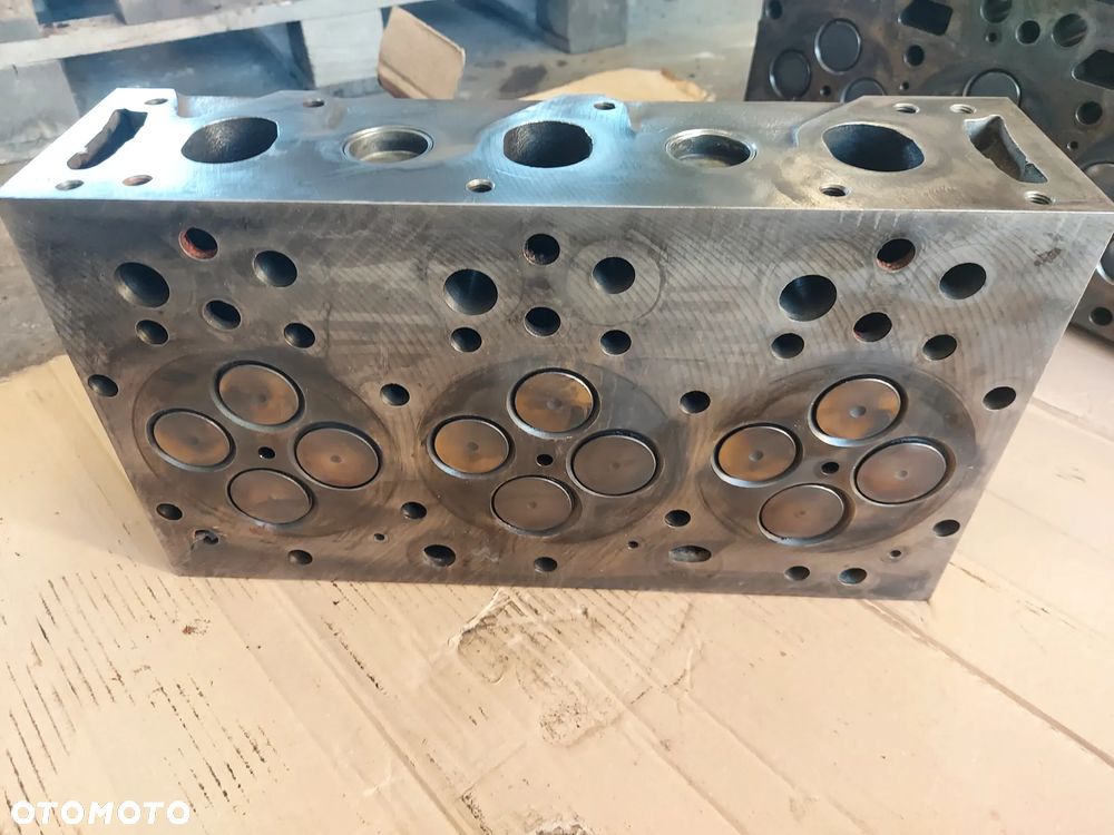 Głowica SISU NR 1 66CTA-4V MF MASSEY FERGUSON FENDT