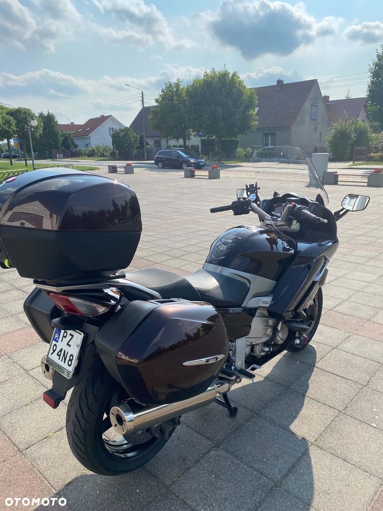 Yamaha FJR - 12