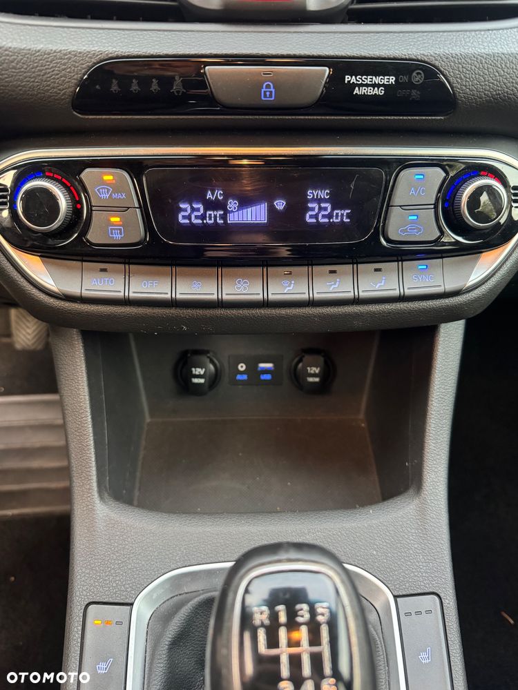 Hyundai i30 1.4 YES - 23