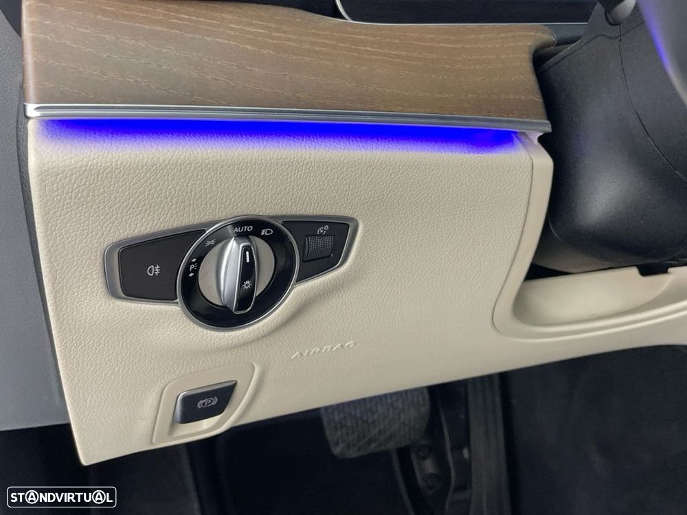 Mercedes-Benz E 300 de AMG Line - 16