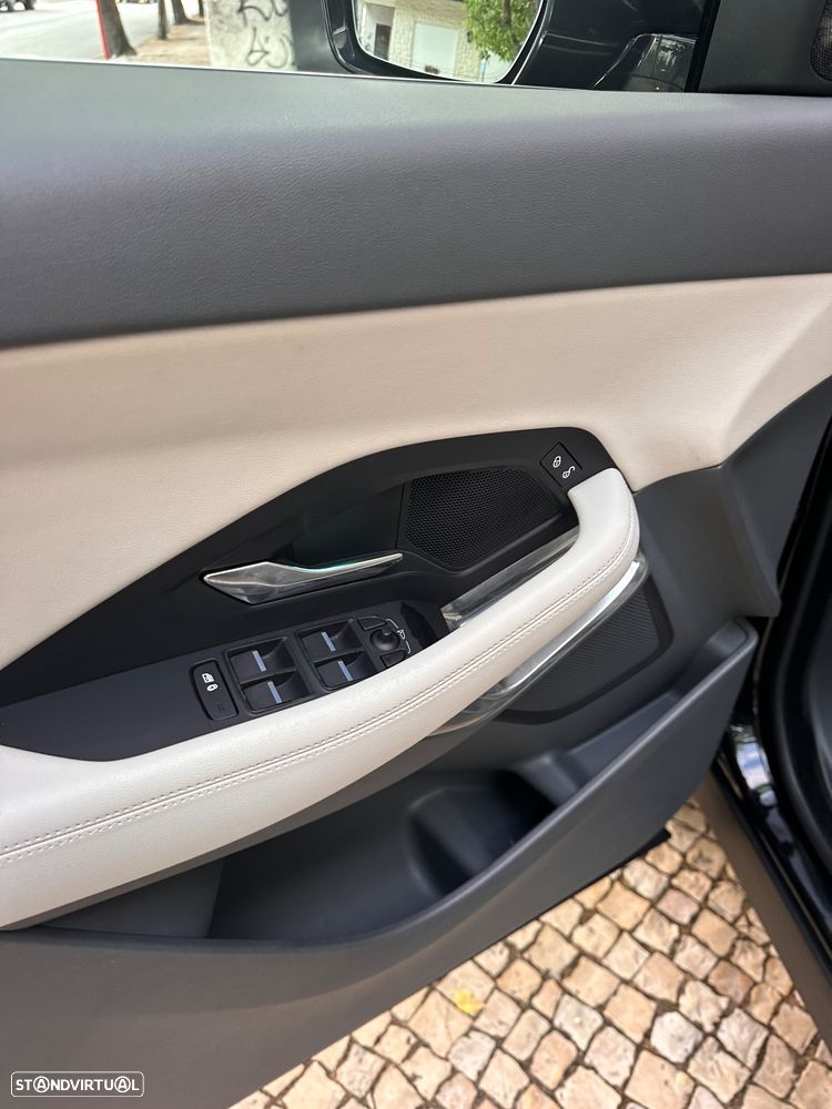 Jaguar E-Pace 2.0 i4D R-Dynamic S - 15