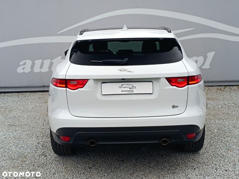 Jaguar F-Pace - 15