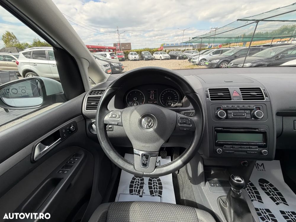Volkswagen Touran - 6