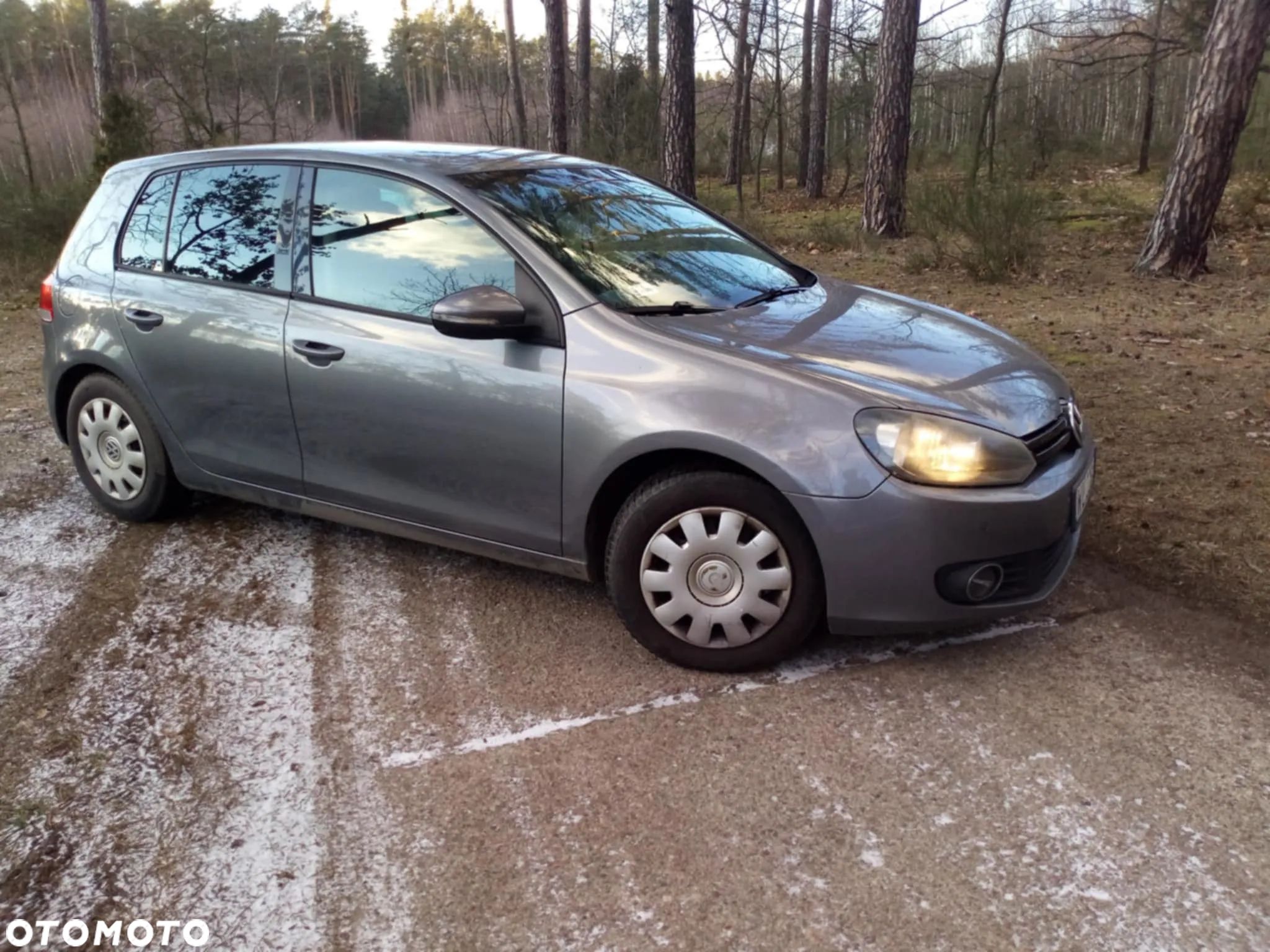 Volkswagen Golf VI 2.0 TDI Comfortline - 1