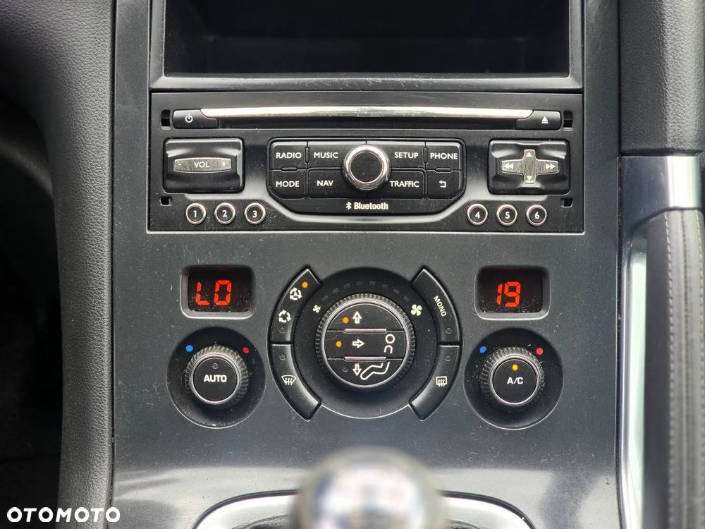 Peugeot 3008 HDi 115 Allure - 18
