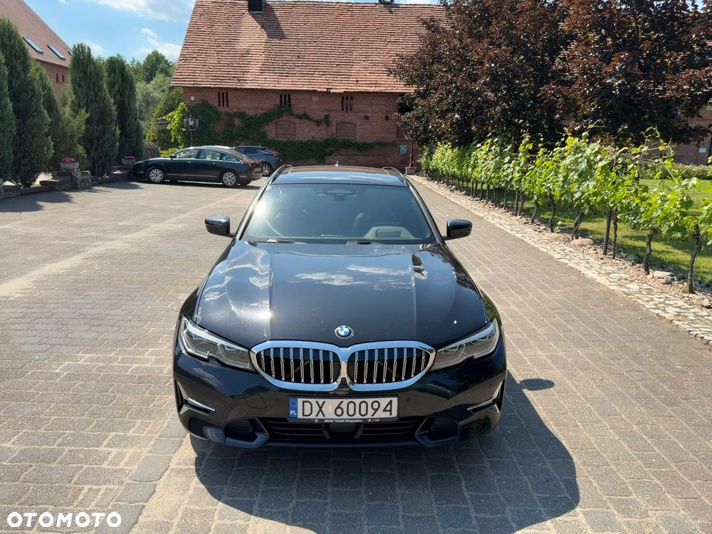 BMW Seria 3 320d xDrive MHEV Luxury Line sport - 2