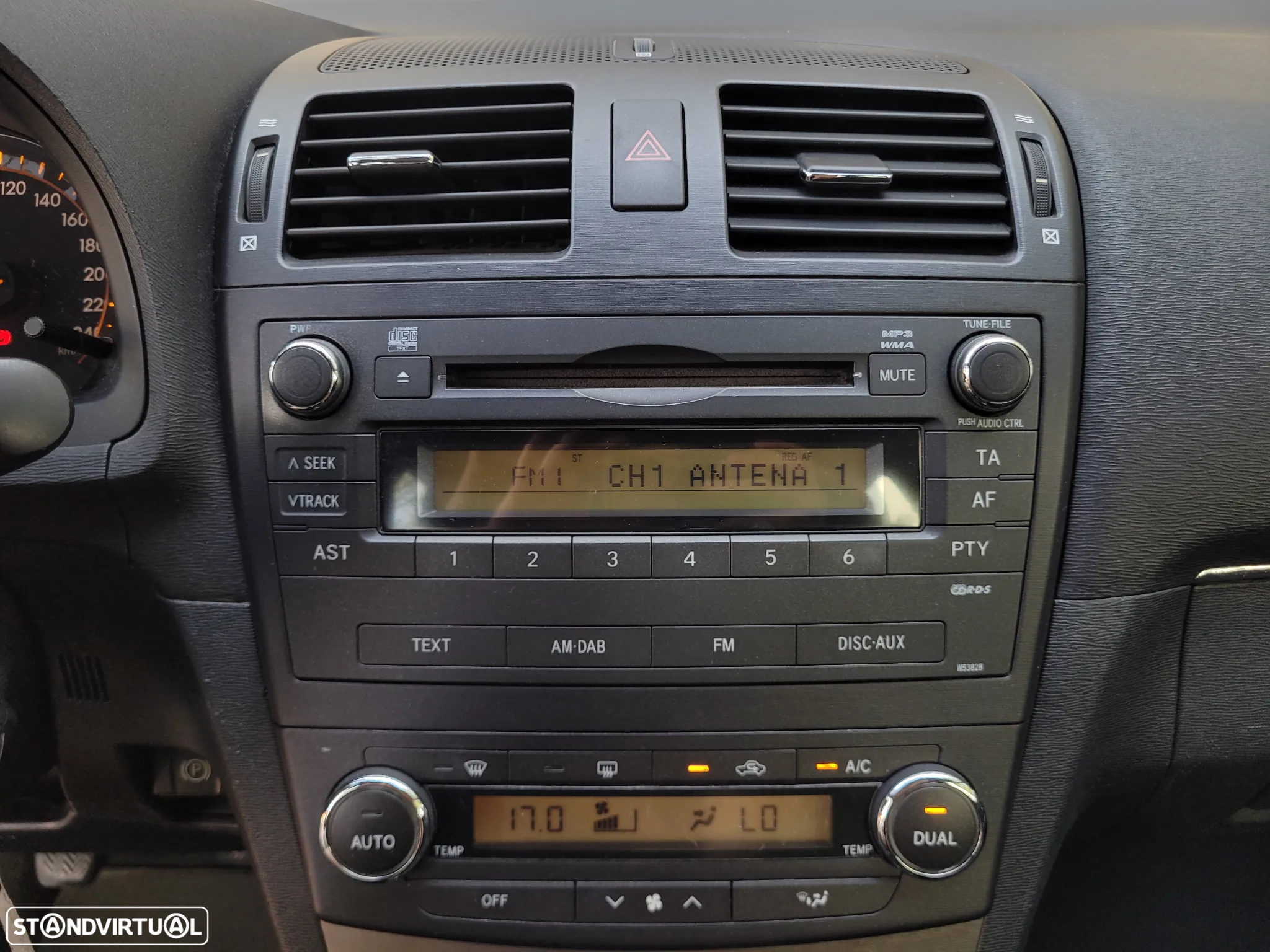 Toyota Avensis SW 2.0 D-4D - 35