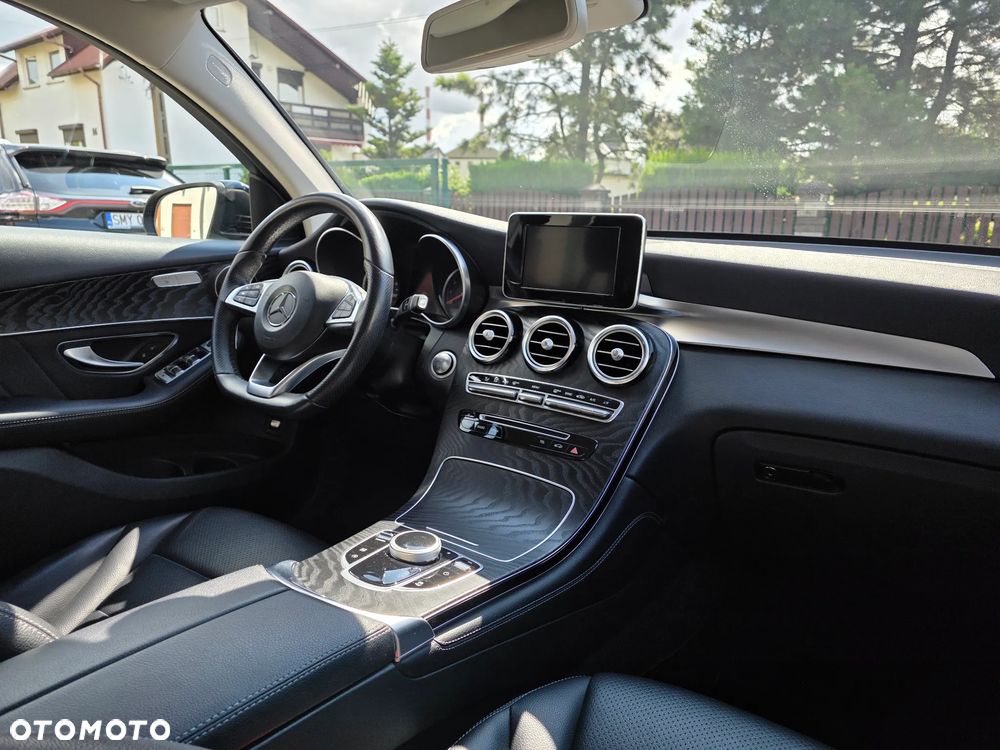 Mercedes-Benz GLC 250 Coupe 4Matic 9G-TRONIC - 8