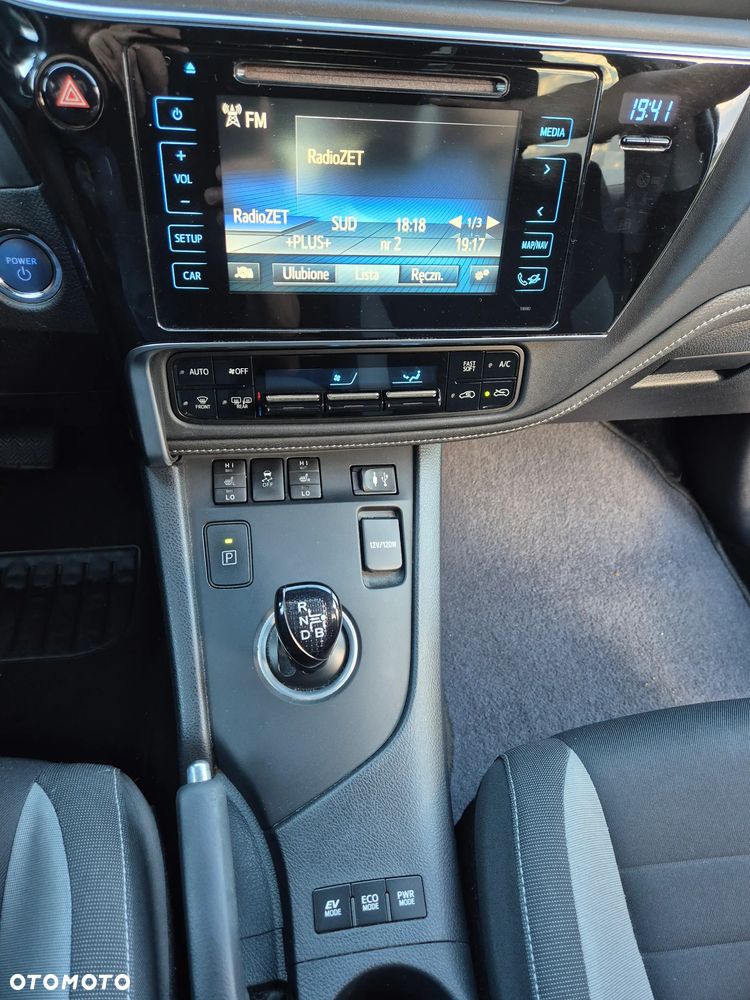 Toyota Auris - 12
