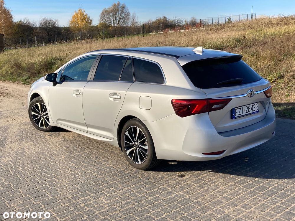 Toyota Avensis - 7