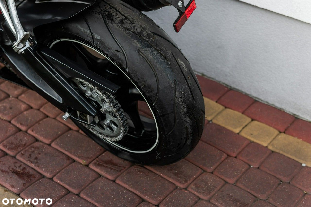 Yamaha R6 - 9