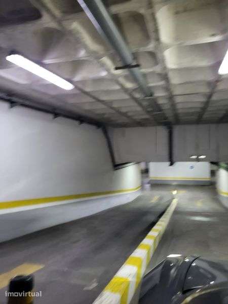 Parqueamento Telheiras junto ao Metro - Grande imagem: 5/9