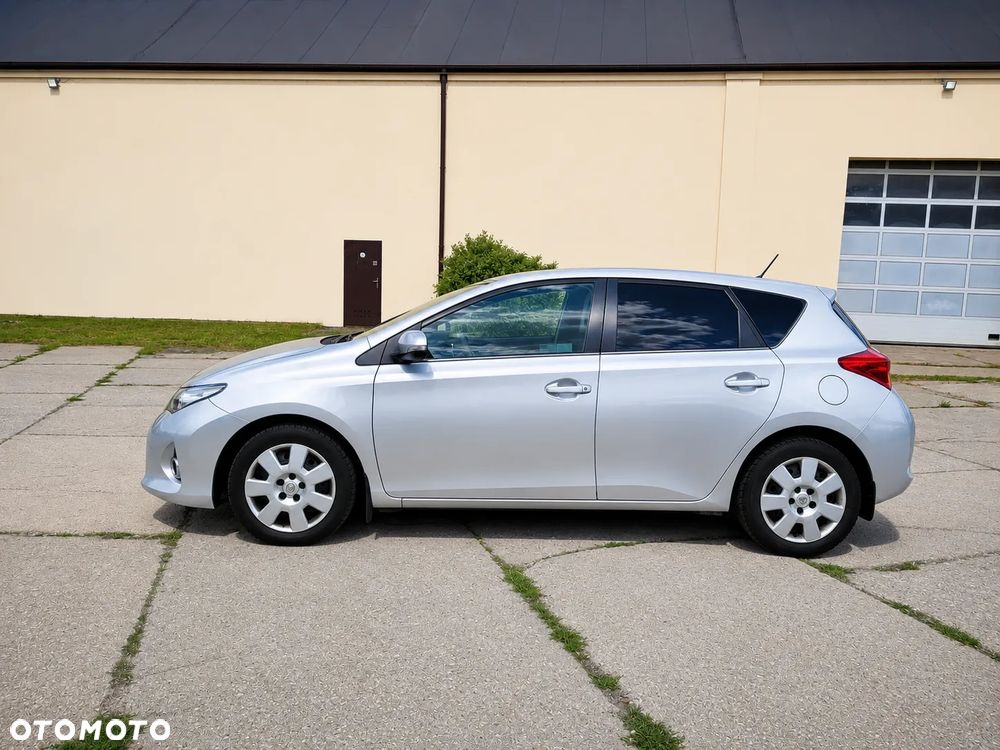 Toyota Auris 1.6 Premium - 10
