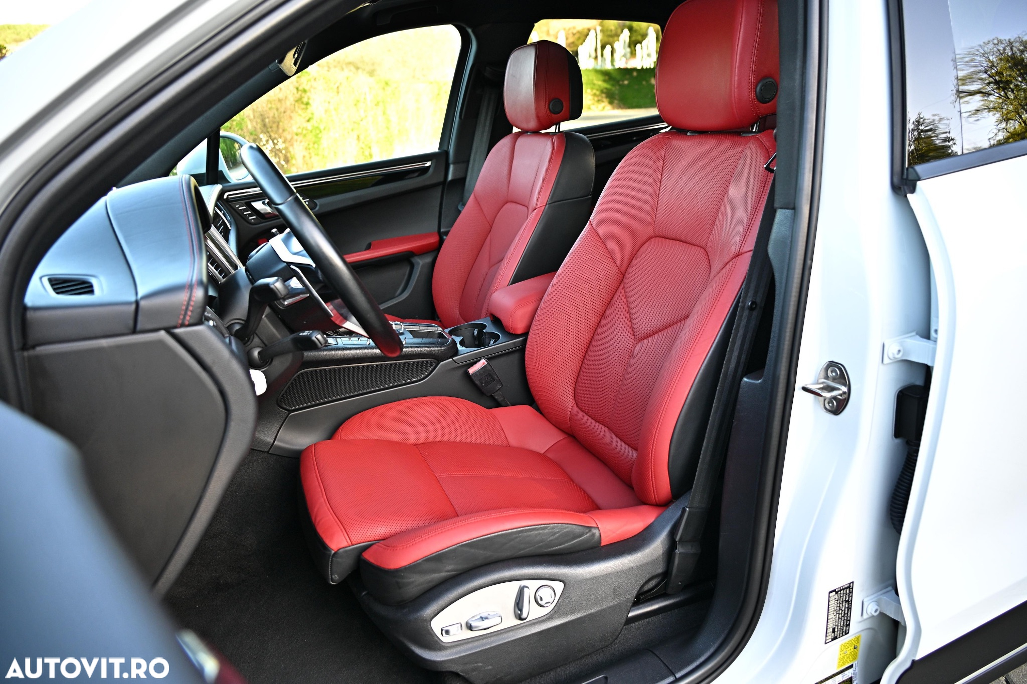 Porsche Macan - 8