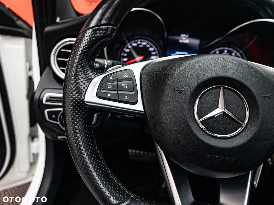 Mercedes-Benz Klasa C 300 9G-TRONIC - 15