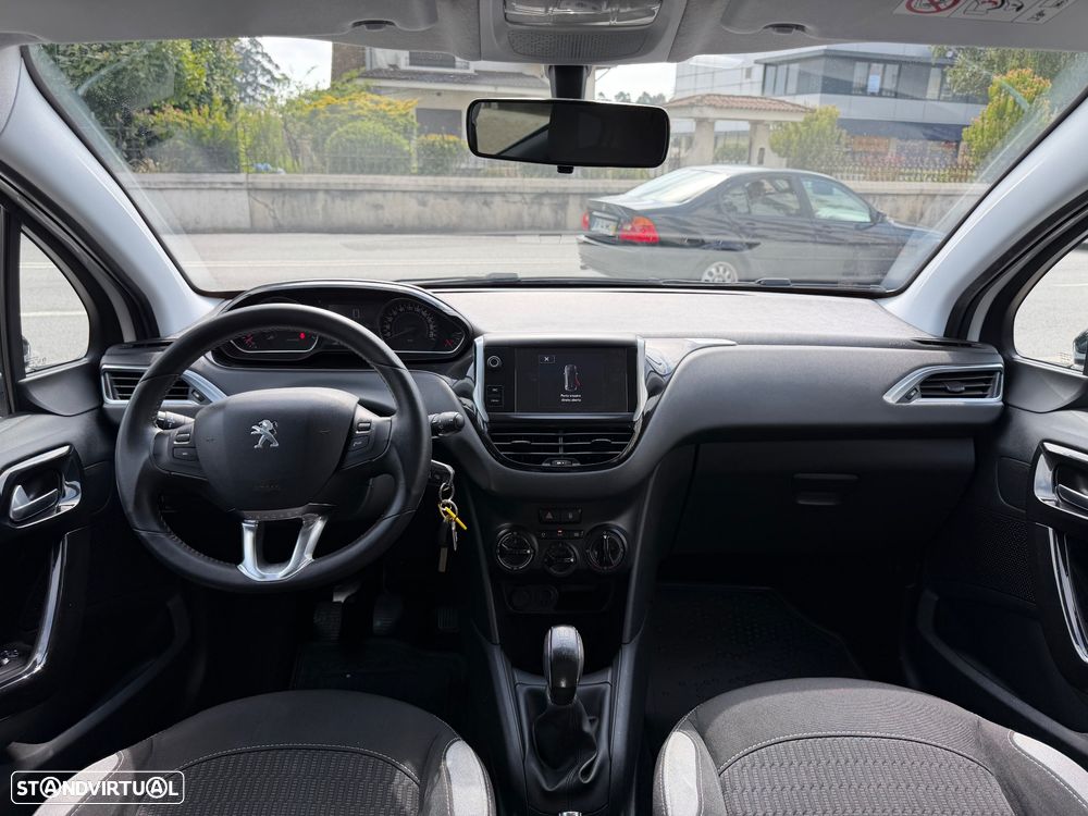 Peugeot 208 82 VTI Style — fotografia 41