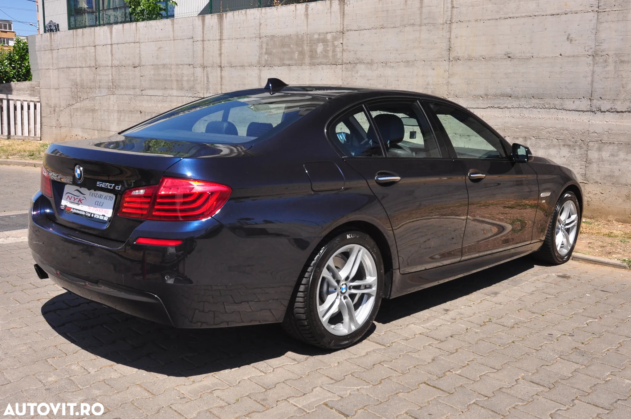 BMW Seria 5 520d xDrive AT - 4