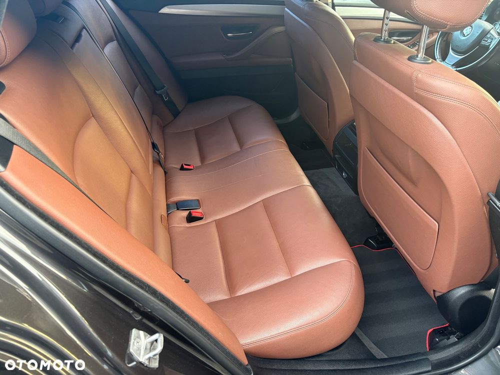 BMW Seria 5 520d xDrive Luxury Line - 16