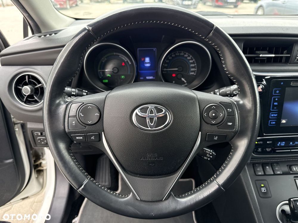 Toyota Auris - 14