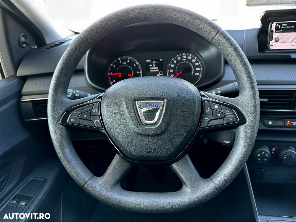 Dacia Logan TCe 90 Essential - 18