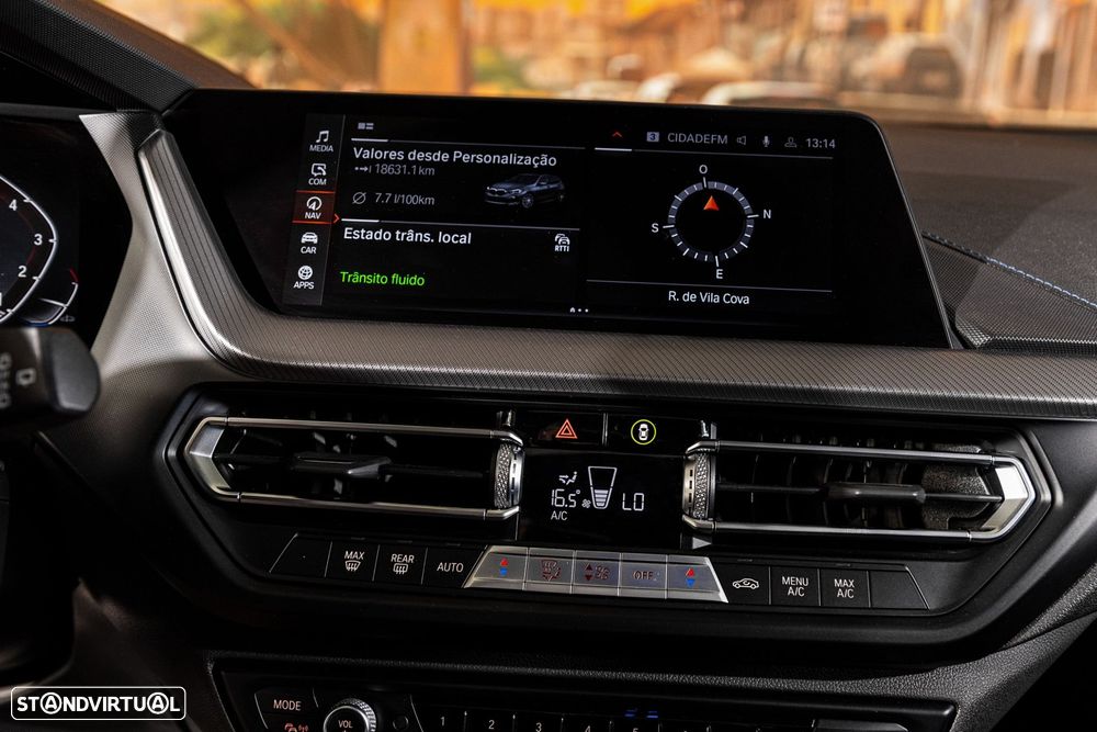 BMW 118 i Pack Desportivo M Auto - 25