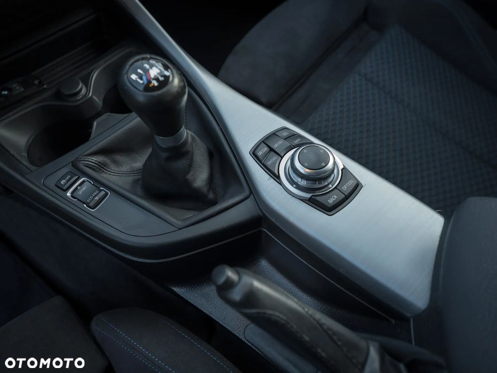 BMW Seria 1 118i Edition M Sport Shadow - 34